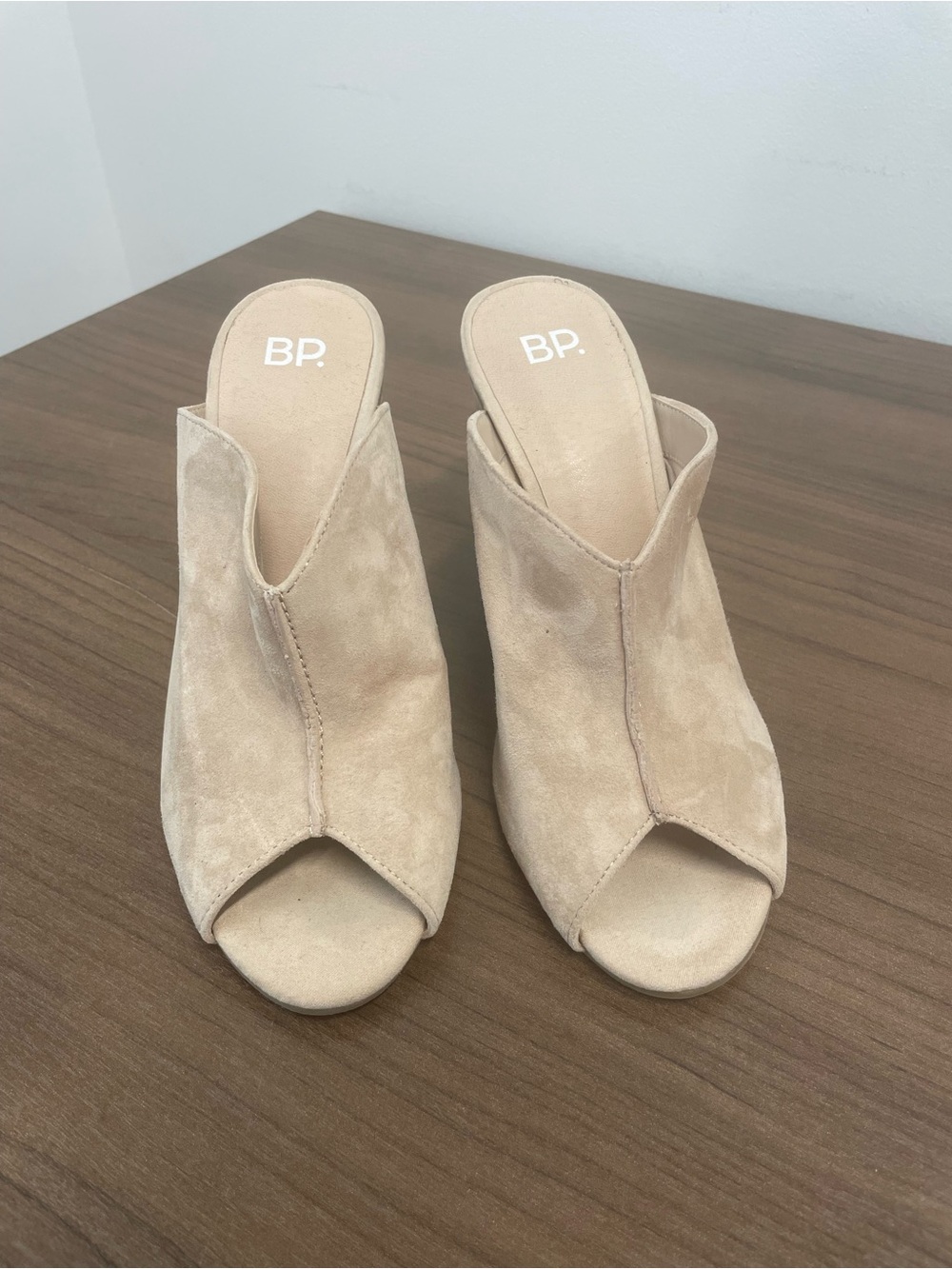 Nordstrom BP Gretta Suede Peep-Toe Block Heel Mule in Light Beige size 7